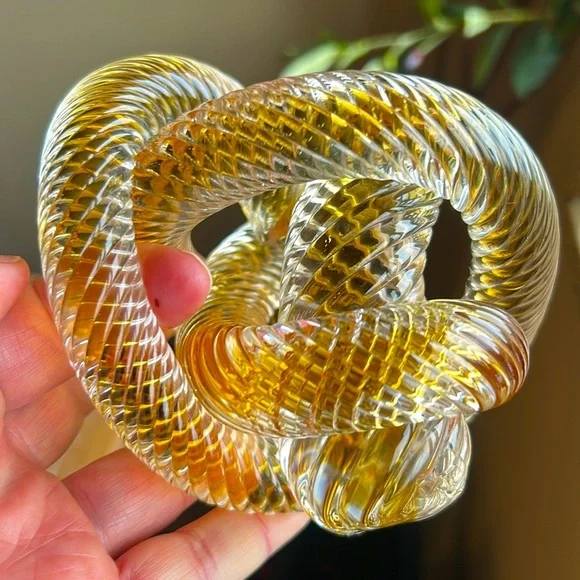 Fusion Z Studio Art Glass Nautical Hand Blown Rope Knot Sculpture Paperweight. - Picture 10 of 13